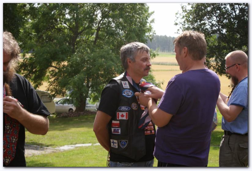 802x537 pixels (73K)